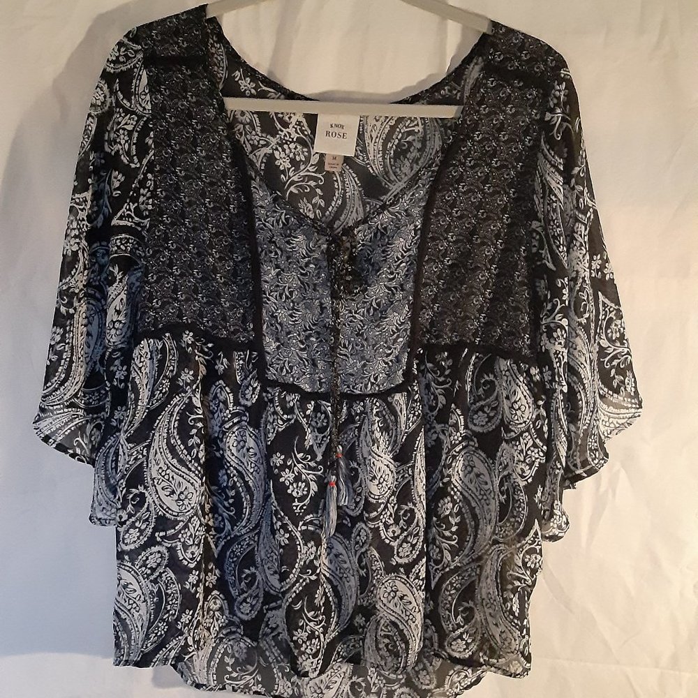 Thin flowy floral blouse
